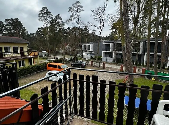 Dom Pod Sosnami 게스트하우스 포비에로보