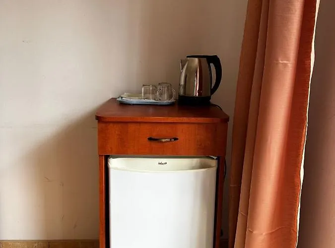 Dom Pod Sosnami 게스트하우스 3*